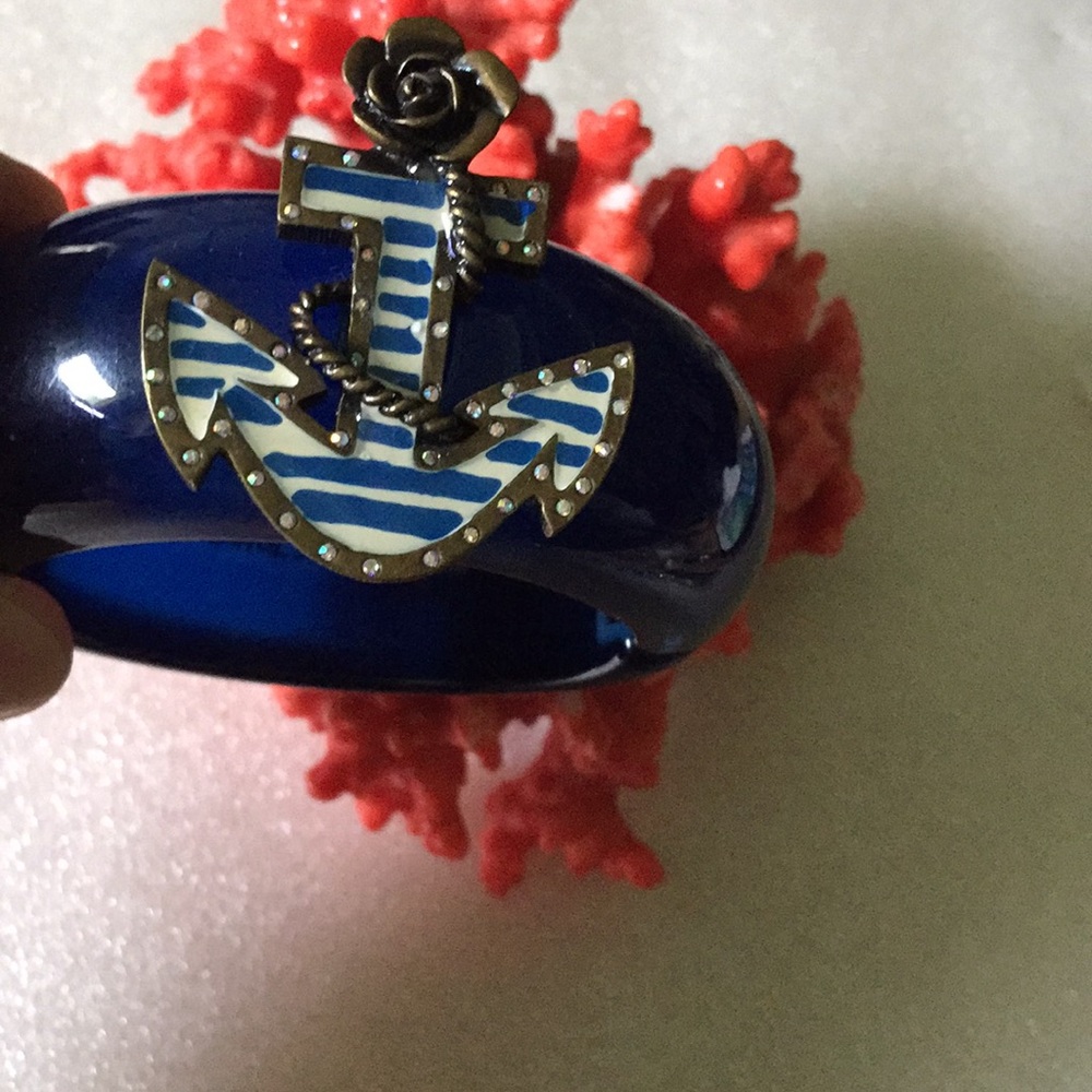 Rare vintage Betsy Johnson anchor bracelet - Picture 4 of 4